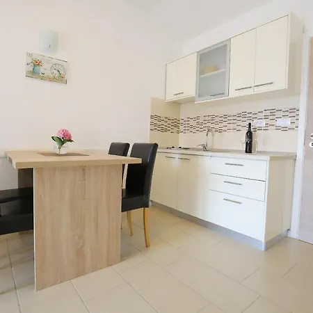 Dane Apartment *